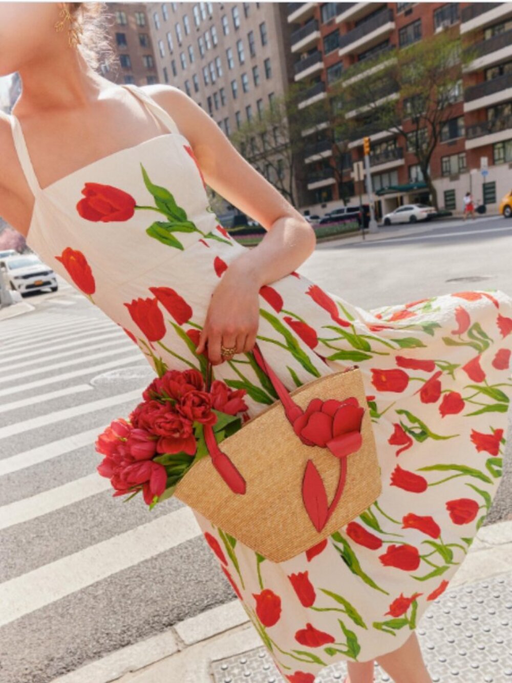 Oscar de la Renta Degradé Tulip Cloque Midi Dress White 4 - Picture 1 of 13